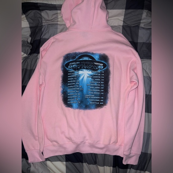 Rauw Alejandro concert hoodie - Picture 4 of 5